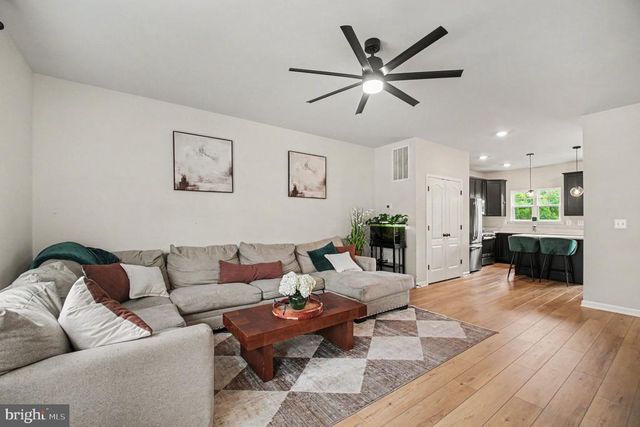 2525 DRAKE LN, Fredericksburg, VA 22408