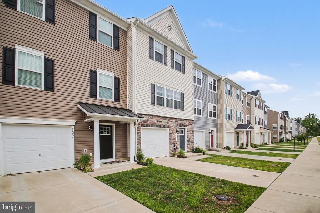 2525 DRAKE LN, Fredericksburg, VA 22408