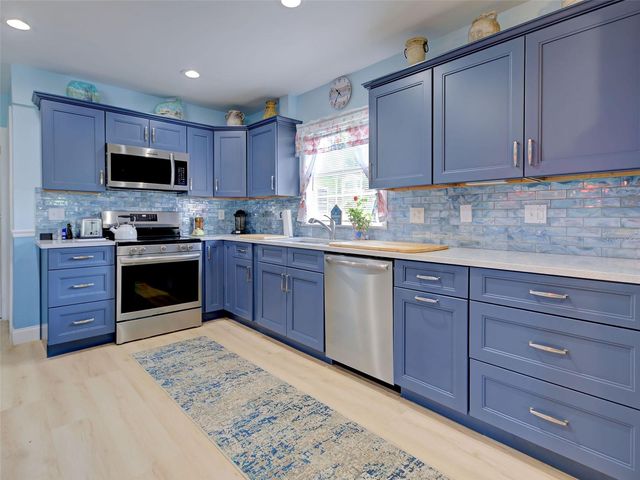 107 PECKHAM STREET SW, Port Charlotte, FL 33952