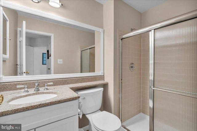 410 JAMESTOWN CT, Mount Laurel, NJ 08054