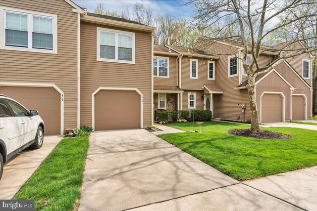 410 JAMESTOWN CT, Mount Laurel, NJ 08054