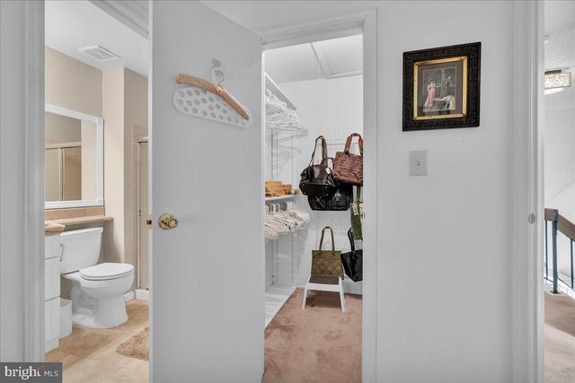 410 JAMESTOWN CT, Mount Laurel, NJ 08054