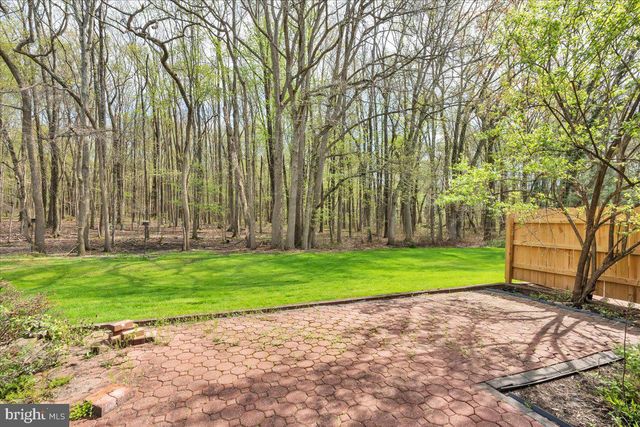 410 JAMESTOWN CT, Mount Laurel, NJ 08054