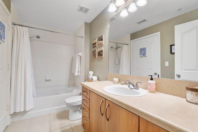 255 NE 3rd Avenue 2410, Delray Beach, FL 33444