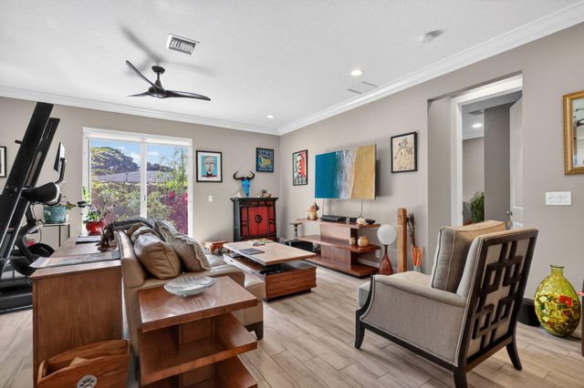 280 Reigle Avenue, Delray Beach, FL 33444