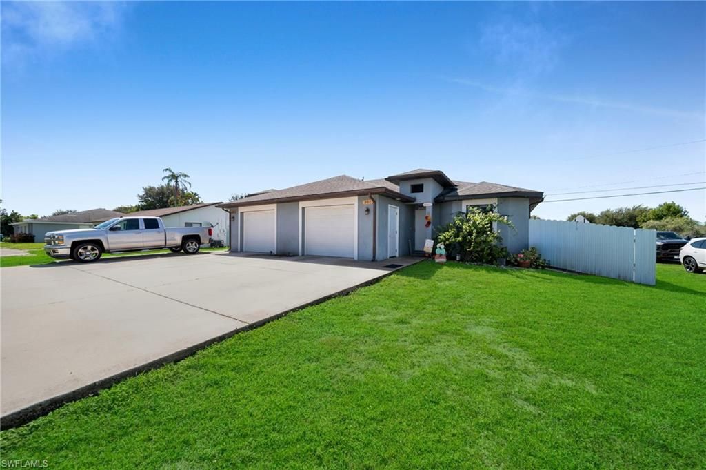 302 / 304 Hancock Bridge PKWY 302 & 304, CAPE CORAL, FL 33990 — exterior
