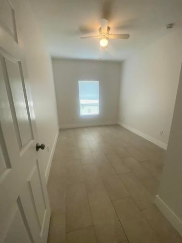 2594 NW 20TH Street B, Fort Lauderdale, FL 33311