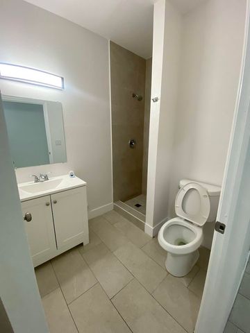 2594 NW 20TH Street B, Fort Lauderdale, FL 33311