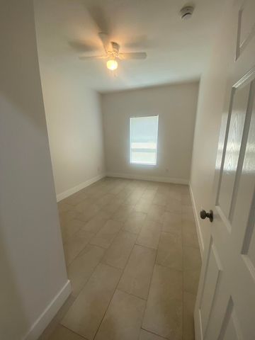 2594 NW 20TH Street B, Fort Lauderdale, FL 33311