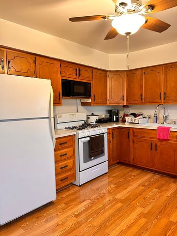 218 Montrose Drive, Romeoville, IL 60446