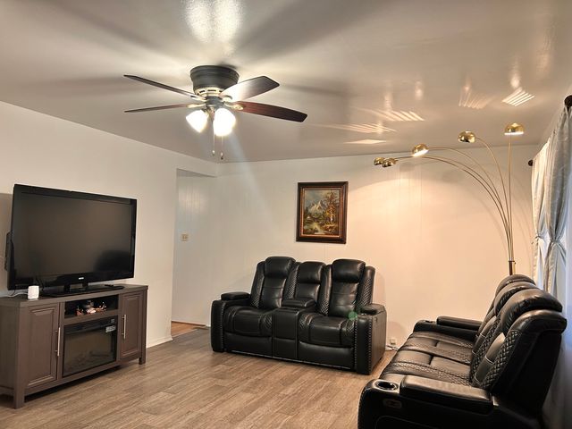 218 Montrose Drive, Romeoville, IL 60446