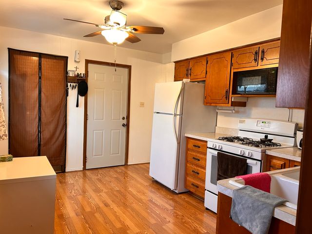 218 Montrose Drive, Romeoville, IL 60446