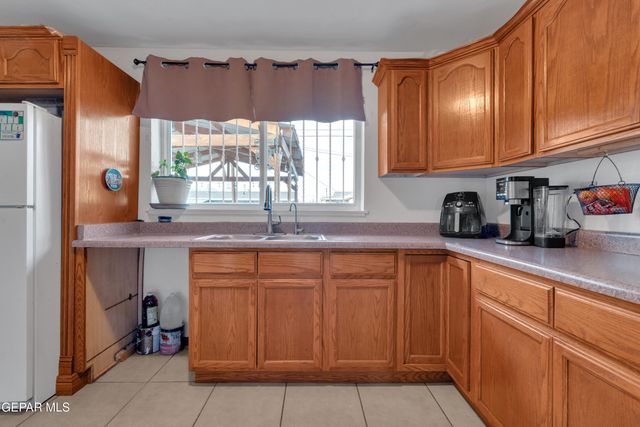 5511 RAYMOND TELLES Drive, El Paso, TX 79924