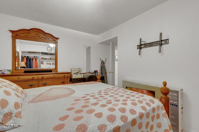 5511 RAYMOND TELLES Drive, El Paso, TX 79924