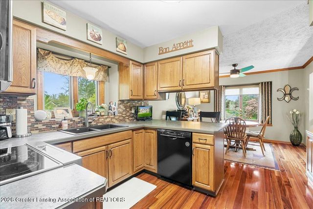 2550 Graduate Way, Holt, MI 48842