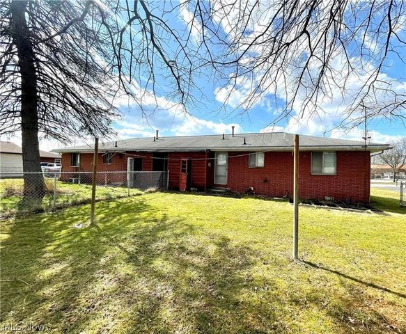 8974-8978 Wilverne Drive, Windham, OH 44288