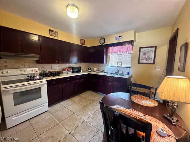 8974-8978 Wilverne Drive, Windham, OH 44288