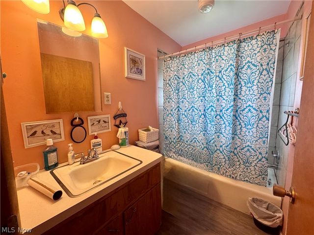 8974-8978 Wilverne Drive, Windham, OH 44288