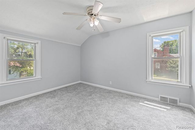 28100 Glenwood Street, Saint Clair Shores, MI 48081