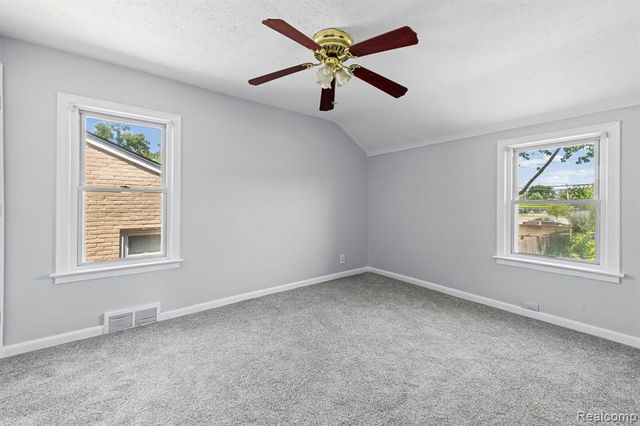 28100 Glenwood Street, Saint Clair Shores, MI 48081