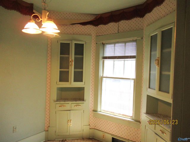 405 Main Street East, Hartselle, AL 35640