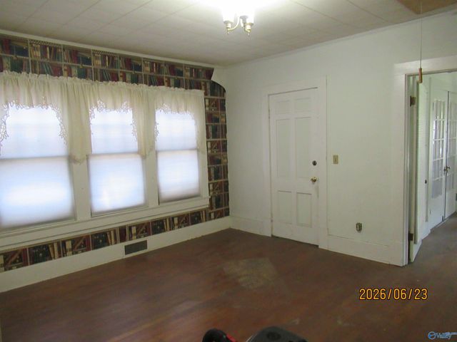 405 Main Street East, Hartselle, AL 35640