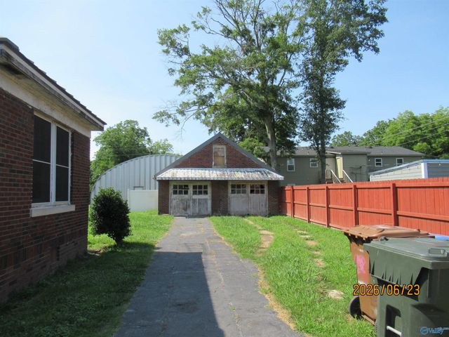 405 Main Street East, Hartselle, AL 35640