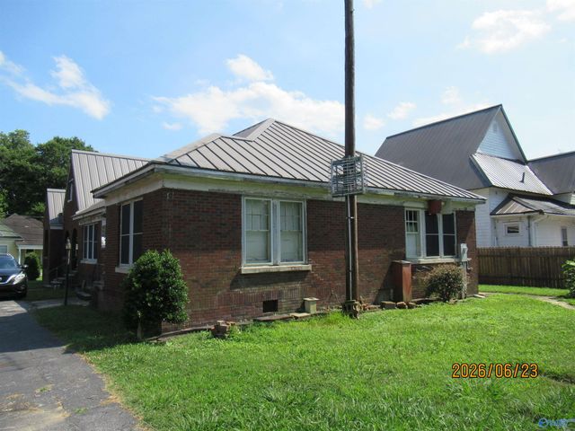 405 Main Street East, Hartselle, AL 35640
