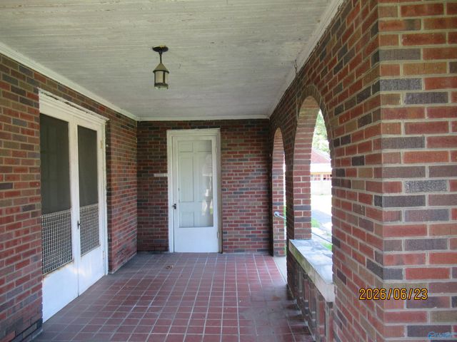 405 Main Street East, Hartselle, AL 35640