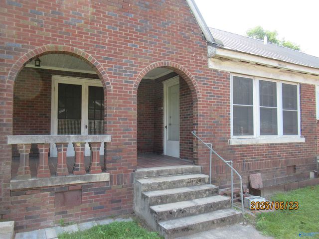 405 Main Street East, Hartselle, AL 35640