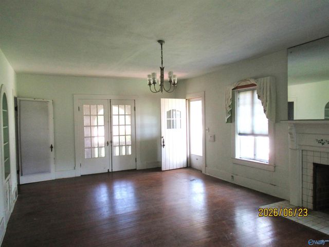 405 Main Street East, Hartselle, AL 35640