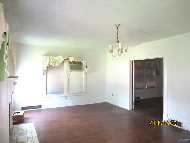405 Main Street East, Hartselle, AL 35640