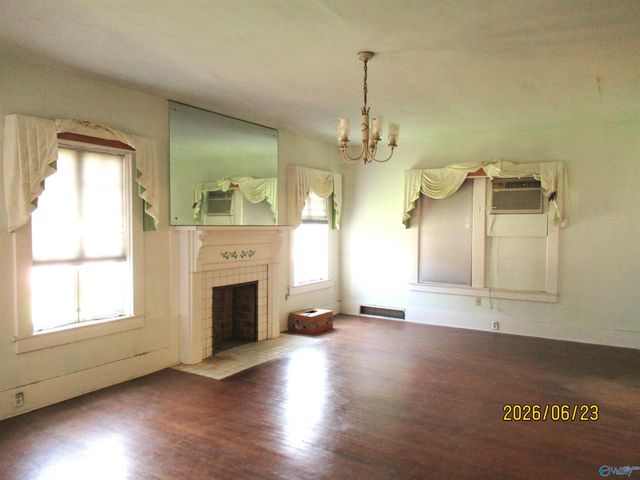 405 Main Street East, Hartselle, AL 35640
