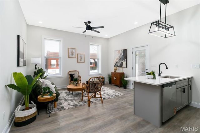 408 Fassen Street, St Louis, MO 63111