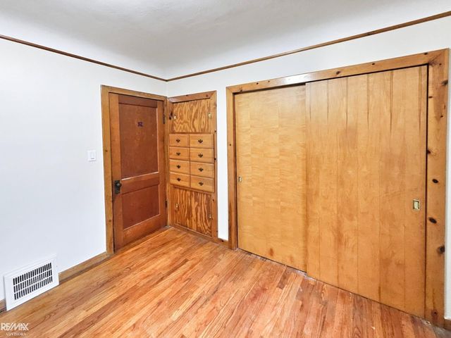 46700 Sugarbush Road, Chesterfield Twp, MI 48047
