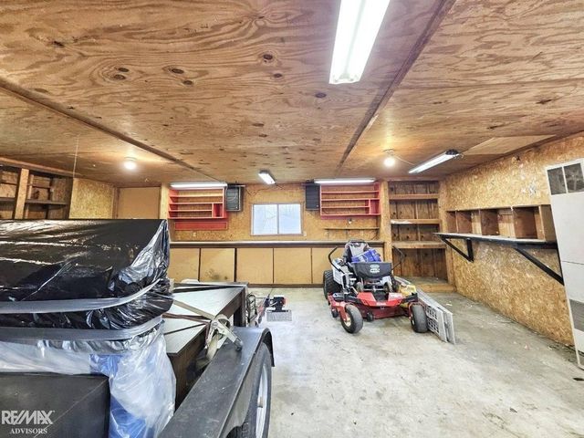 46700 Sugarbush Road, Chesterfield Twp, MI 48047