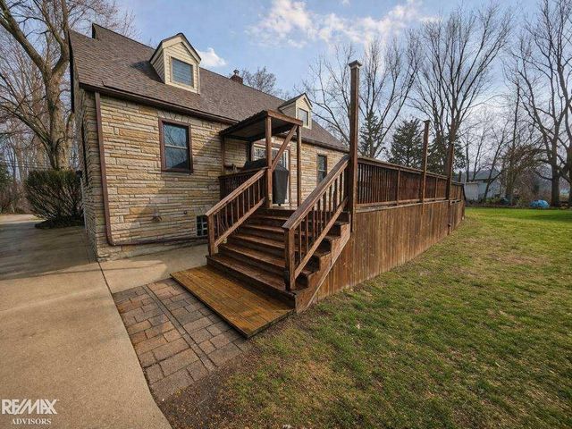 46700 Sugarbush Road, Chesterfield Twp, MI 48047