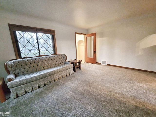 46700 Sugarbush Road, Chesterfield Twp, MI 48047