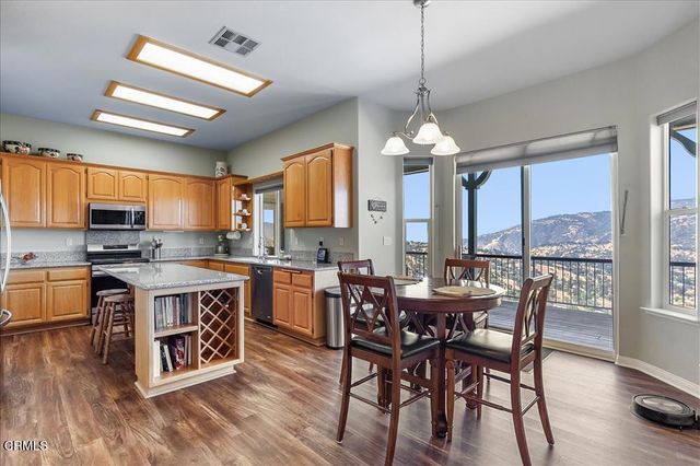 30730 Fox Ridge Court, Tehachapi, CA 93561
