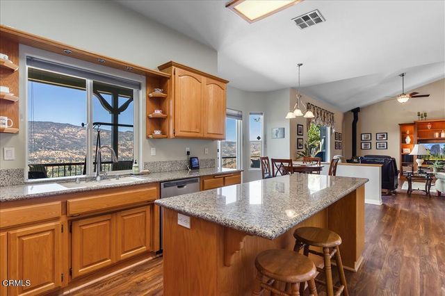 30730 Fox Ridge Court, Tehachapi, CA 93561