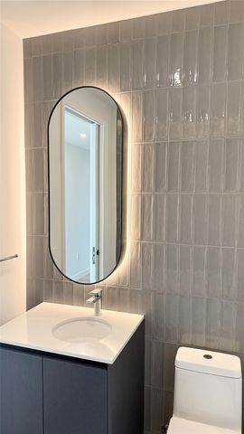 610 Davis ST 4007, Austin, TX 78701