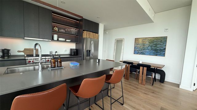 610 Davis ST 4007, Austin, TX 78701