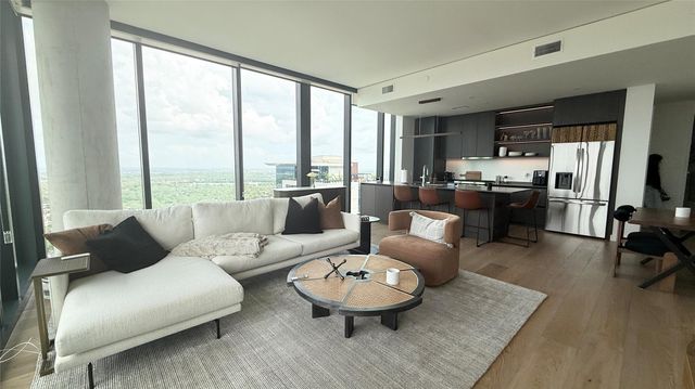 610 Davis ST 4007, Austin, TX 78701