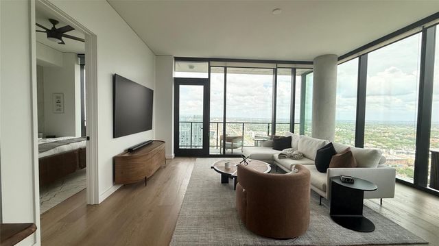 610 Davis ST 4007, Austin, TX 78701