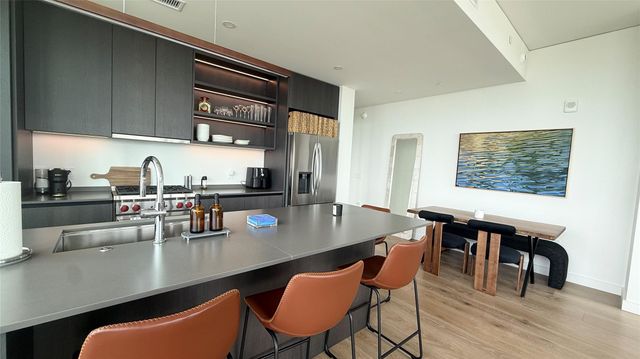 610 Davis ST 4007, Austin, TX 78701