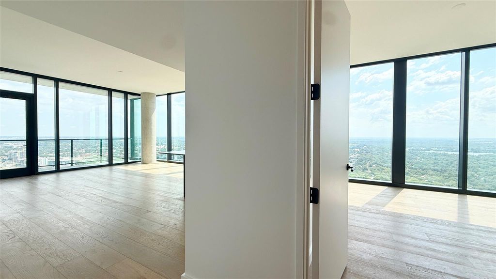 610 Davis ST 4007, Austin, TX 78701