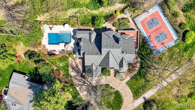 10600 Country View Drive, Creve Coeur, MO 63141