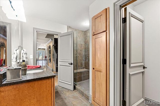 10600 Country View Drive, Creve Coeur, MO 63141