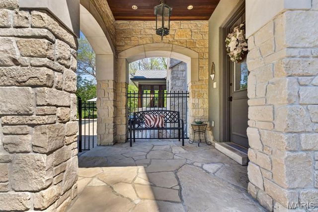 10600 Country View Drive, Creve Coeur, MO 63141