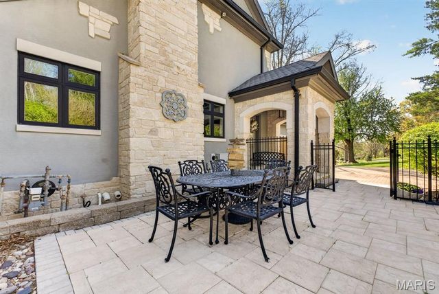 10600 Country View Drive, Creve Coeur, MO 63141